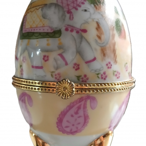 Œufs bonbonnière en porcelaine