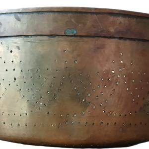 Ancienne passoire en cuivre