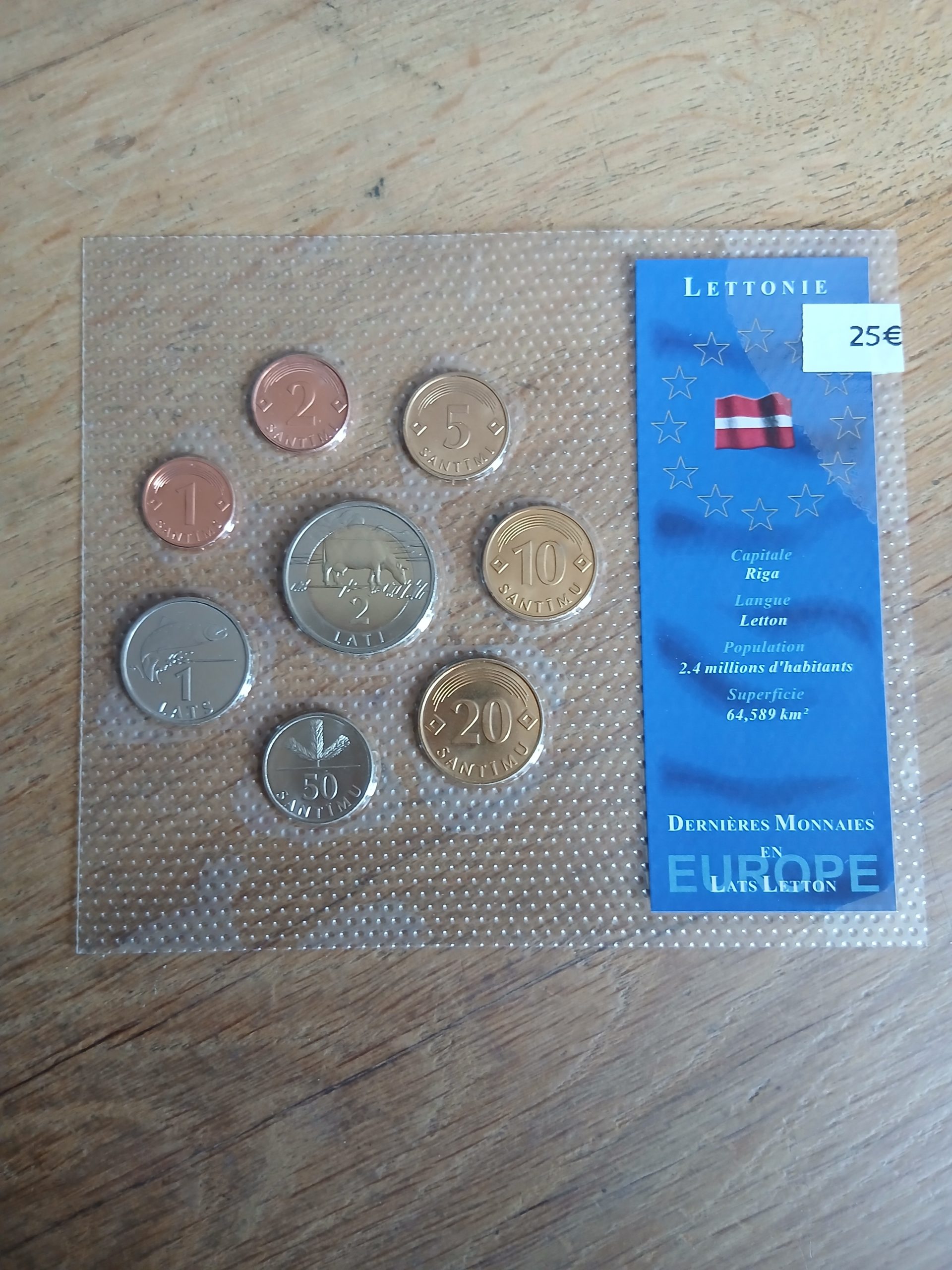 Série Lettonie neuve sous blister 1 Santima à 2 Lati