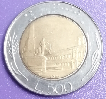 500 lires Italie 1988 frappe décentrée